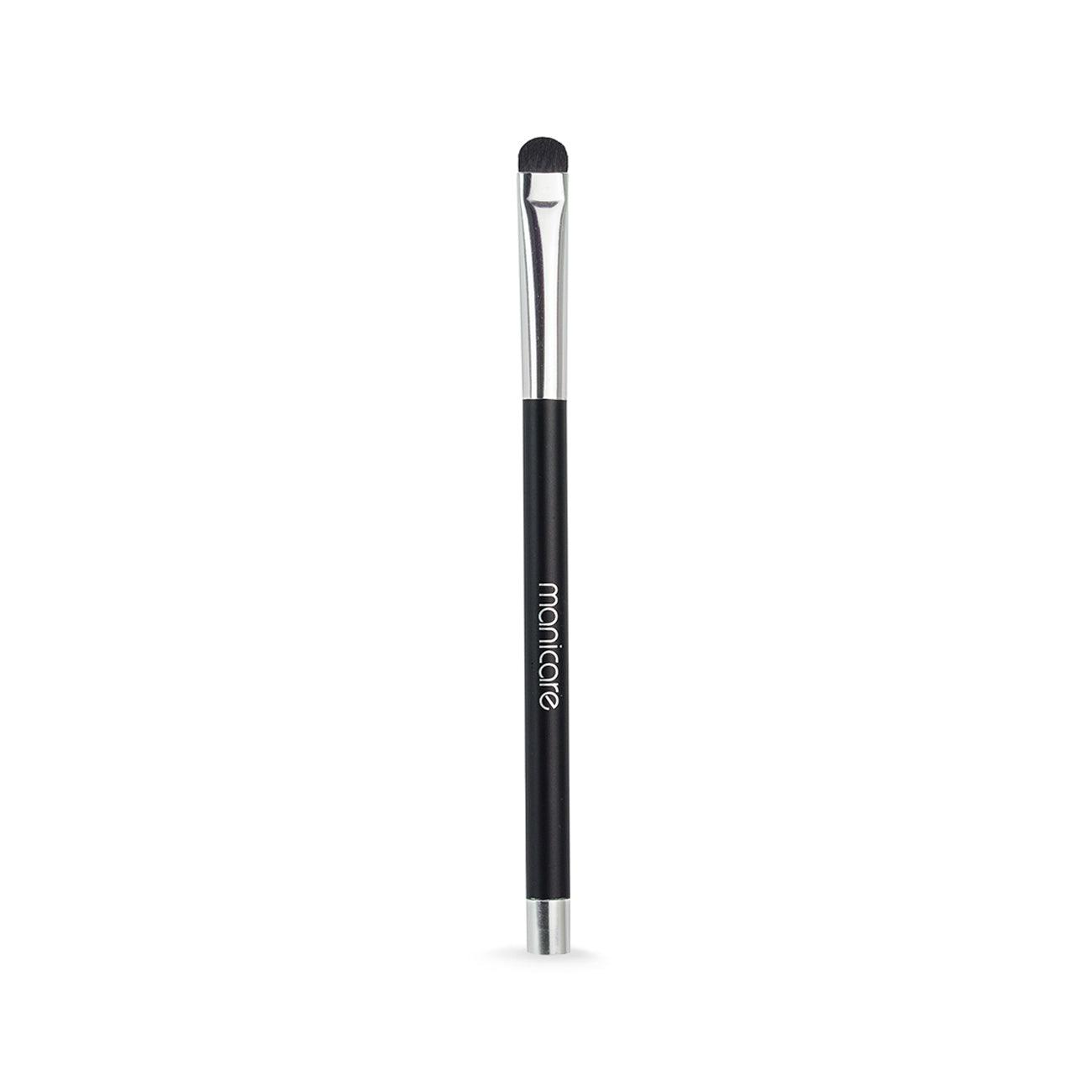 Manicare E13 Smudge Brush - Skin Society {{ shop.address.country }}